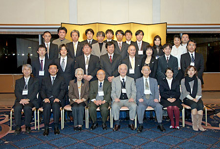 Snapshot in the celebration on Dr.Umegaki's Nagayo Award.