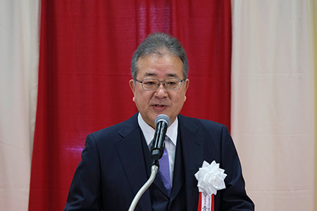 開会式で挨拶するJRC富山代表理事